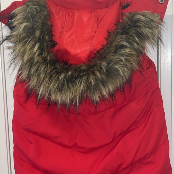Red Gap Primaloft Vest with Faux Fur Detachable Hood - Picture 2 of 5